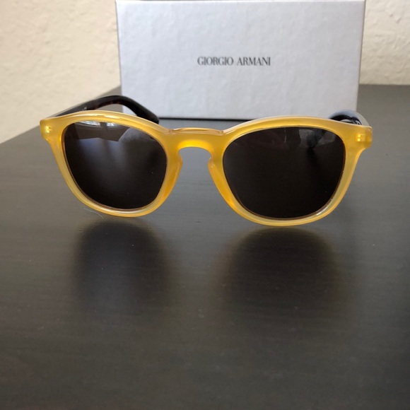 Giorgio Armani Sunglasses - Picture 2 of 6